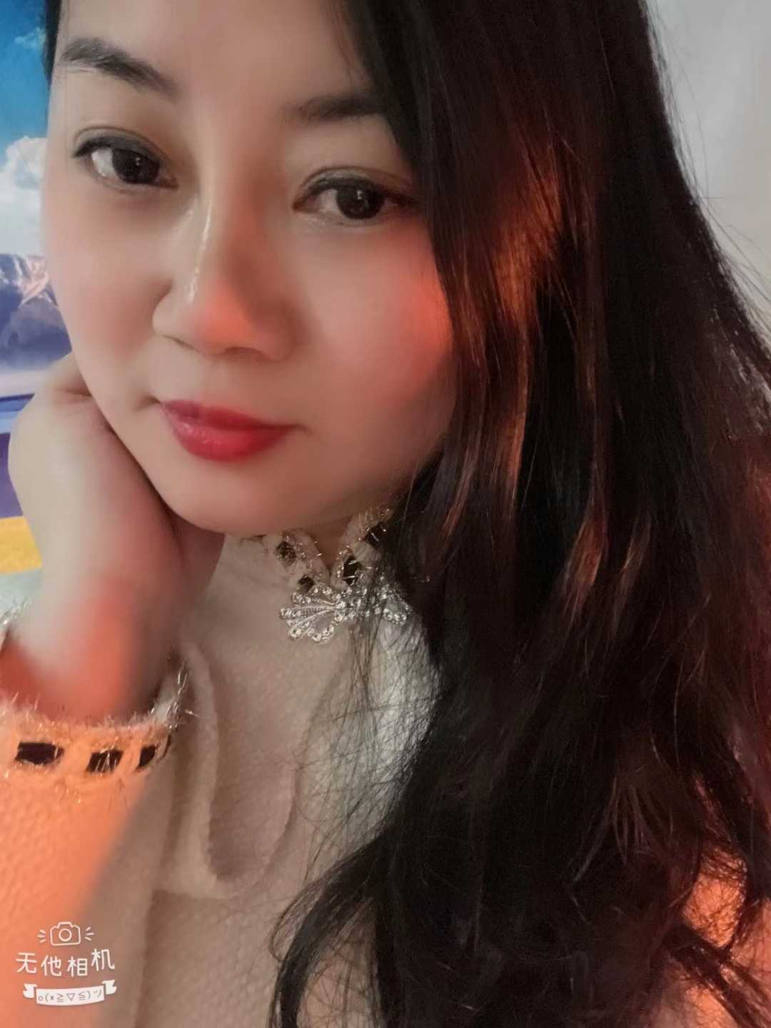 金牛区值得回锅小妹儿